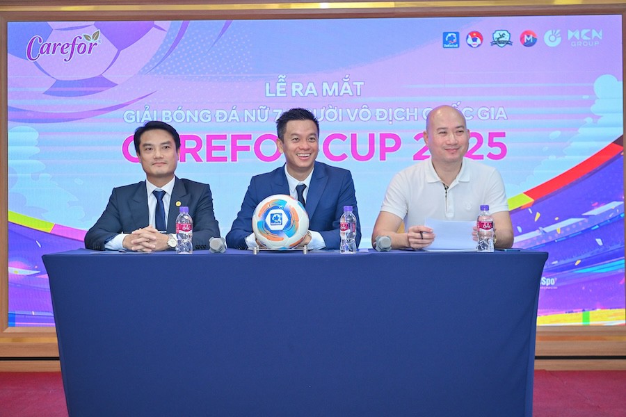 Khởi động mùa thứ 2 Giải bóng đá nữ 7 người vô địch Quốc gia Carefor Cup 2025